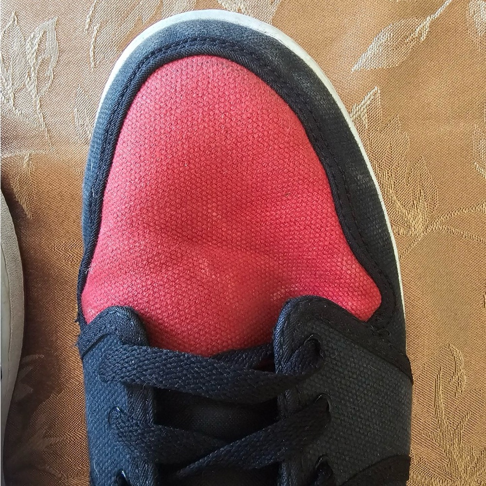Nike Men’s Ajko Retro Red and Black High Top Athletic Sneaker Preowned - Picture 5 of 7